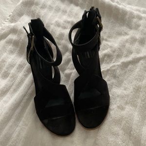 Melrose and market heels